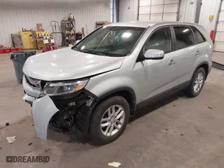 2015 Kia Sorento LX with VIN 5XYKTCA62FG555913, listed as a IAAI auction lot 42069555 with 71,771 mi miles. Bid and sale history available at carsss.com. Image 19.