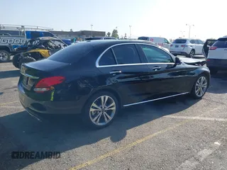2018 Mercedes-Benz C 300 z VIN 55SWF4JB4JU273394, wystawiony jako IAAI lot #42497154 z przebiegiem 55 606 mil mil oraz . Historia ofert i sprzedaży dostępna na DreamBid. Obrazek 4.