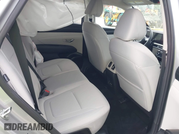 2025 Hyundai Tucson SEL z VIN 5NMJB3DE5SH465219, wystawiony jako IAAI lot #42490892 z przebiegiem 11 135 mil mil oraz . Historia ofert i sprzedaży dostępna na DreamBid. Obrazek 8.