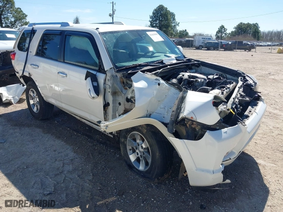 2011 Toyota 4Runner SR5 with VIN JTEZU5JR3B5021593, listed as a IAAI auction lot 41663008 with 290,112 mi miles. Bid and sale history available at carsss.com. Image 1.