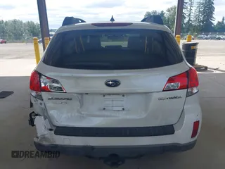 2013 Subaru Outback Limited с VIN 4S4BRCPC7D3259715, выставлен на аукционе IAAI как лот 42594425 с пробегом 193 867 миль миль и . История ставок и продаж доступна на DreamBid. Изображение 16.
