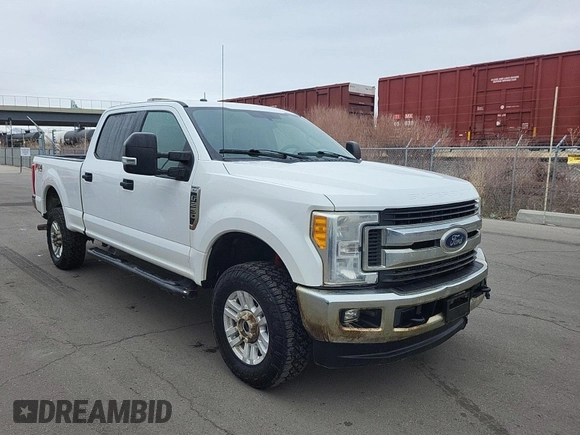 2017 Ford F-250 Lariat с VIN 1FT7W2B64HEE14200, выставлен на аукционе IAAI как лот 42229635 с пробегом 97 272 миль миль и . История ставок и продаж доступна на DreamBid. Изображение 1.