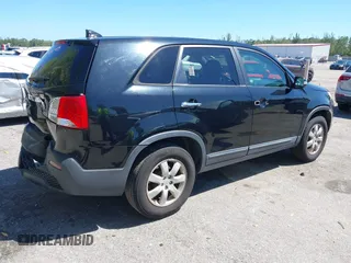 2011 Kia Sorento LX with VIN 5XYKT3A12BG033992, listed as a IAAI auction lot 41832461 with 175,808 mi miles. Bid and sale history available at carsss.com. Image 4.