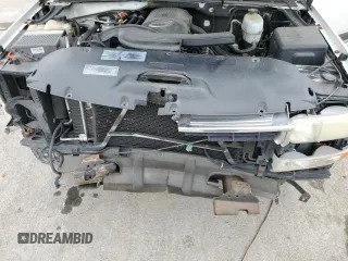 2005 Chevrolet Suburban LS with VIN 3GNEC16Z85G243106, listed as a Copart auction lot 82868994 with 192,142 mi miles and Salvage title. Bid and sale history available at DreamBid. Image 12.
