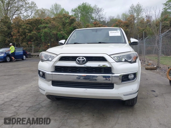 2014 Toyota 4Runner Limited with VIN JTEBU5JR2E5193541, listed as a IAAI auction lot 41954159 with 119,321 mi miles. Bid and sale history available at carsss.com. Image 12.