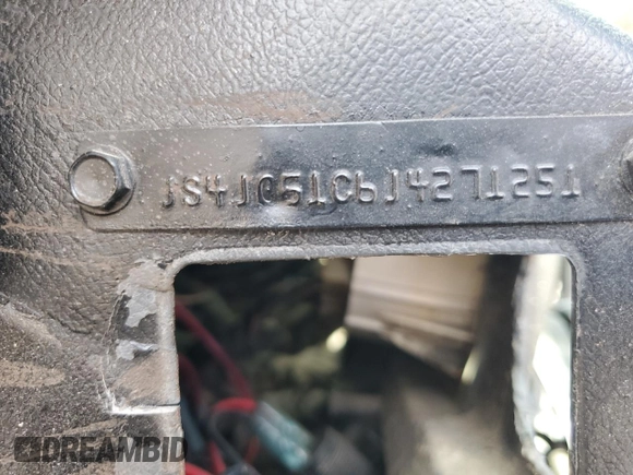 1988 Suzuki Samurai z VIN JS4JC51C6J4271251, wystawiony jako Copart lot #44574795 z przebiegiem 14 542 mil mil oraz Szkody całkowita. Historia ofert i sprzedaży dostępna na DreamBid. Obrazek 13.