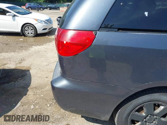 2006 Toyota Sienna CE z VIN 5TDZA23CX6S440948, wystawiony jako IAAI lot #42582759 z przebiegiem 238 185 mil mil oraz . Historia ofert i sprzedaży dostępna na DreamBid. Obrazek 13.