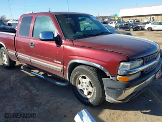 2001 Chevrolet Silverado 1500 LT with VIN 2GCEC19TX11103206, listed as a IAAI auction lot 41607555 with 1 mi miles. Bid and sale history available at carsss.com. Image 1.