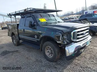 1999 Ford Super Duty F-250 XL with VIN 1FTNX21F7XEE07570, listed as a IAAI auction lot 41599506 with 178,988 mi miles. Bid and sale history available at carsss.com. Image 1.
