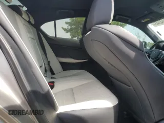 2021 Lexus IS 350 F Sport z VIN JTHGZ1B28M5038768, wystawiony jako Copart lot #57054545 z przebiegiem 36 358 mil mil oraz Szkody całkowita. Historia ofert i sprzedaży dostępna na DreamBid. Obrazek 10.