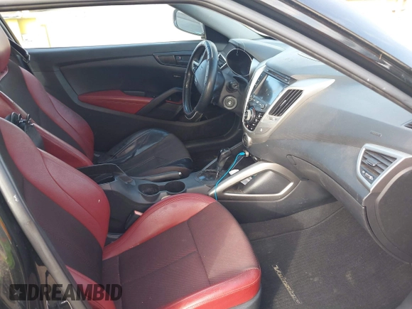 2013 Hyundai Veloster w/Gray Int with VIN KMHTC6AD1DU141372, listed as a IAAI auction lot 41349170 with 1 mi miles. Bid and sale history available at carsss.com. Image 5.