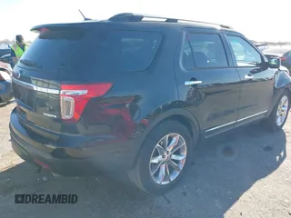 2014 Ford Explorer XLT with VIN 1FM5K7D80EGB36115, listed as a IAAI auction lot 41676275 with 124,134 mi miles. Bid and sale history available at carsss.com. Image 4.