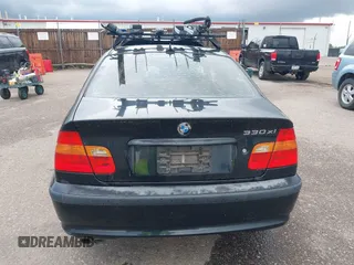 2005 BMW 3 Series 330xi с VIN WBAEW53425PN39800, выставлен на аукционе IAAI как лот 42478607 с пробегом 357 795 миль миль и . История ставок и продаж доступна на DreamBid. Изображение 16.