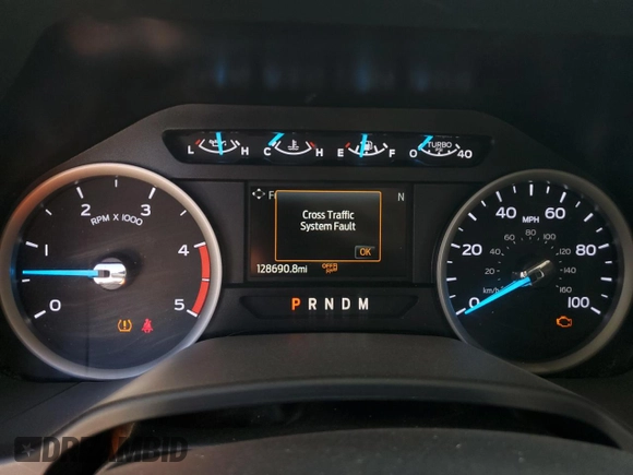 2022 Ford F-350 XL with VIN 1FT8W3DT9NEC09111, listed as a Copart auction lot 52178455 with 128,690 mi miles and Salvage title. Bid and sale history available at DreamBid. Image 9.