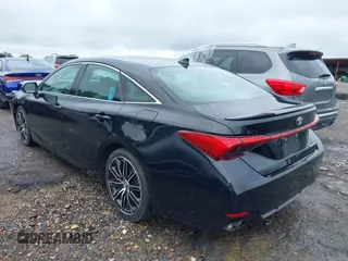 2019 Toyota Avalon XLE z VIN 4T1BZ1FB6KU018376, wystawiony jako IAAI lot #42238064 z przebiegiem 41 827 mil mil oraz . Historia ofert i sprzedaży dostępna na DreamBid. Obrazek 3.