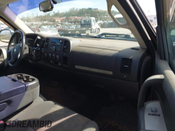 2009 Chevrolet Silverado 1500 LT with VIN 3GCEK23389G168995, listed as a IAAI auction lot 41923951 with 162,623 mi miles and . Bid and sale history available at DreamBid. Image 5.