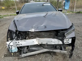 2023 Toyota Crown XLE z VIN JTDAAAAF0P3010479, wystawiony jako Copart lot #54880645 z przebiegiem 28 570 mil mil oraz Szkody całkowita. Historia ofert i sprzedaży dostępna na DreamBid. Obrazek 5.
