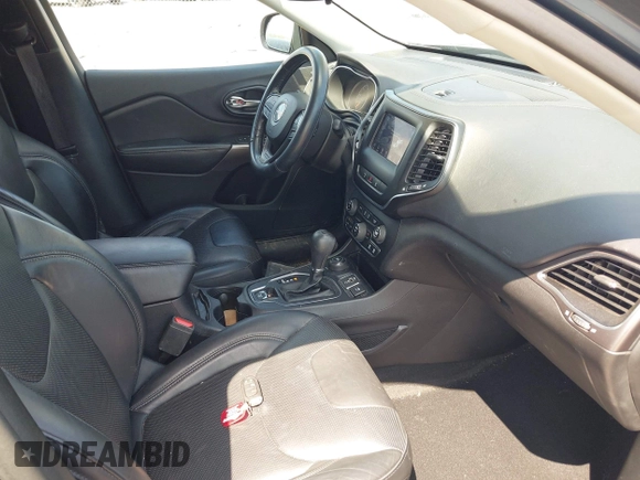 2020 Jeep Cherokee Altitude with VIN 1C4PJMLX7LD636746, listed as a IAAI auction lot 42271942 with 54,435 mi miles and . Bid and sale history available at DreamBid. Image 5.
