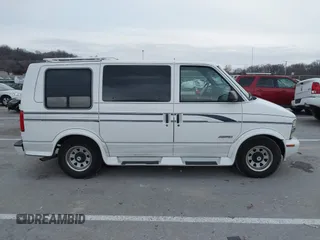 1995 Chevrolet Astro Cargo Van with VIN 1GBDM19W5SB172412, listed as a IAAI auction lot 41172353 with 119,531 mi miles. Bid and sale history available at carsss.com. Image 13.