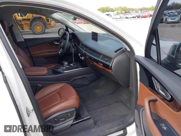 2019 Audi Q7 Premium Plus with VIN WA1LAAF78KD002413, listed as a IAAI auction lot 42212732 with 111,667 mi miles and . Bid and sale history available at DreamBid. Image 5.