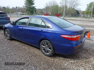 2015 Toyota Camry XLE with VIN 4T1BF1FK9FU890002, listed as a IAAI auction lot 41868372 with 283,858 mi miles. Bid and sale history available at carsss.com. Image 3.