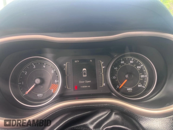 2015 Jeep Cherokee Sport z VIN 1C4PJLAB8FW632067, wystawiony jako Copart lot #63940525 z przebiegiem 119 064 mil mil oraz Czysty tytuł • Clean title. Historia ofert i sprzedaży dostępna na DreamBid. Obrazek 8.