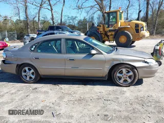 2002 Ford Taurus SES Standard with VIN 1FAFP55S72A256247, listed as a IAAI auction lot 41584035 with 194,270 mi miles. Bid and sale history available at carsss.com. Image 13.