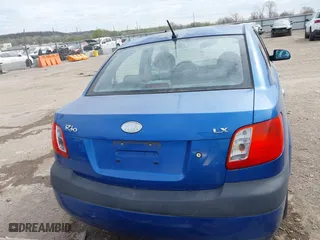 2008 Kia Rio LX with VIN KNADE123486430555, listed as a IAAI auction lot 41875641 with 121,280 mi miles. Bid and sale history available at carsss.com. Image 15.