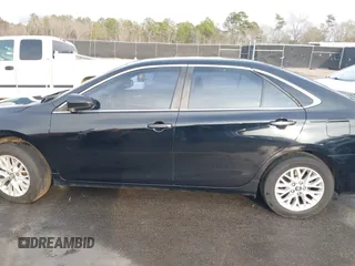 2017 Toyota Camry XLE z VIN 4T1BF1FK8HU343001, wystawiony jako IAAI lot #41487686 z przebiegiem 214 682 mil mil oraz . Historia ofert i sprzedaży dostępna na DreamBid. Obrazek 14.