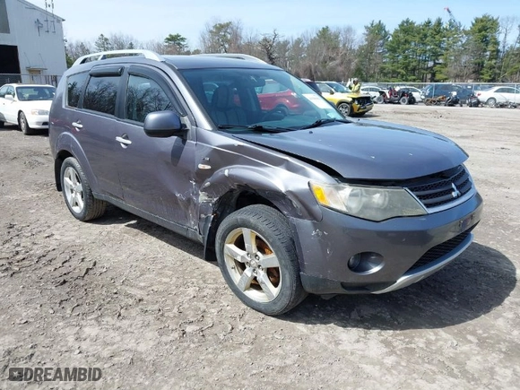 2008 Mitsubishi Outlander XLS with VIN JA4MT41X88Z013687, listed as a IAAI auction lot 41941061 with 170,526 mi miles. Bid and sale history available at carsss.com. Image 1.