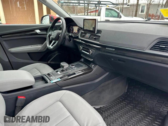 2018 Audi Q5 Prestige with VIN WA1CNAFYXJ20854XX, listed as a Copart auction lot 49287815 with 61,446 mi miles and Clean Title. Bid and sale history available at carsss.com. Image 9.
