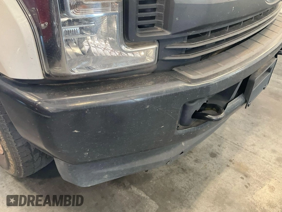 2019 Ford F-250 XL z VIN 1FT7X2B63KEC14817, wystawiony jako IAAI lot #42639323 z przebiegiem 173 427 mil mil oraz . Historia ofert i sprzedaży dostępna na DreamBid. Obrazek 10.