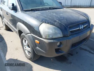 2005 Hyundai Tucson GLS with VIN KM8JN12D55U142254, listed as a IAAI auction lot 42150708 with 222,286 mi miles. Bid and sale history available at carsss.com. Image 6.
