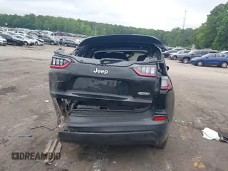 2019 Jeep Cherokee Latitude Plus z VIN 1C4PJLLB7KD482634, wystawiony jako IAAI lot #42131572 z przebiegiem 134 811 mil mil oraz . Historia ofert i sprzedaży dostępna na DreamBid. Obrazek 16.