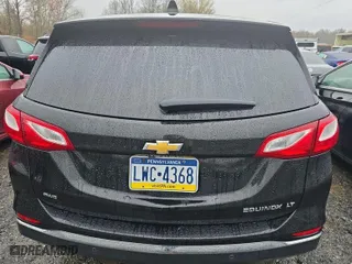 2019 Chevrolet Equinox LT with VIN 2GNAXTEV8K6261870, listed as a IAAI auction lot 42123618 with 87,311 mi miles. Bid and sale history available at carsss.com. Image 1.