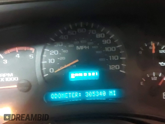 2004 Chevrolet Silverado 3500 z VIN 1GCHK39284E265681, wystawiony jako IAAI lot #41435024 z przebiegiem 305 340 mil mil oraz . Historia ofert i sprzedaży dostępna na DreamBid. Obrazek 7.
