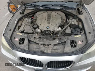 2009 BMW 7 Series 750Li with VIN WBAKB83529CY62069, listed as a Copart auction lot 44820915 with 123,684 mi miles and Salvage title. Bid and sale history available at DreamBid. Image 12.