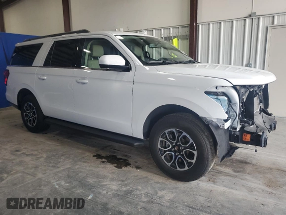 2024 Ford Expedition Max XLT with VIN 1FMJK1H83REA27851, listed as a Copart auction lot 64499065 with 39,868 mi miles and Clean title. Bid and sale history available at DreamBid. Image 4.