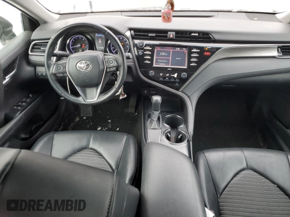 2020 Toyota Camry SE z VIN 4T1G11AK6LU943973, wystawiony jako Copart lot #88141975 z przebiegiem 77 589 mil mil oraz Szkoda całkowita • Salvage title. Historia ofert i sprzedaży dostępna na DreamBid. Obrazek 8.