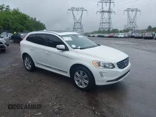 2016 Volvo XC60 T6 Drive-E z VIN YV449MRK4G2902827, wystawiony jako IAAI lot #42331611 z przebiegiem 113 625 mil mil oraz . Historia ofert i sprzedaży dostępna na DreamBid. Obrazek 1.