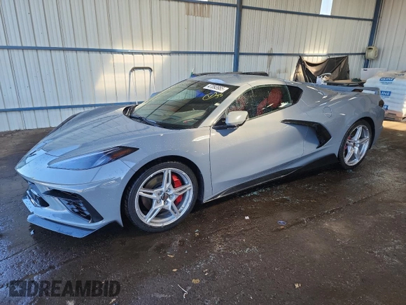 2024 Chevrolet Corvette 2LT z VIN 1G1YB2D48R5108901, wystawiony jako Copart lot #47093985 z przebiegiem 9 730 mil mil oraz Szkoda całkowita • Salvage title. Historia ofert i sprzedaży dostępna na DreamBid. Obrazek 1.