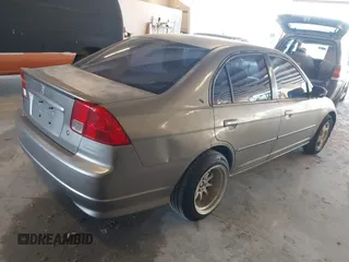 2005 Honda Civic with VIN JHMES96685S026162, listed as a IAAI auction lot 42011703 with 261,064 mi miles and . Bid and sale history available at DreamBid. Image 4.