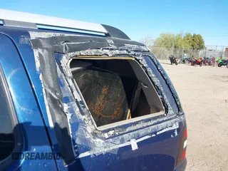 2006 Ford Explorer Eddie Bauer z VIN 1FMEU64E26UB69159, wystawiony jako IAAI lot #41872993 z przebiegiem 180 739 mil mil oraz . Historia ofert i sprzedaży dostępna na DreamBid. Obrazek 13.