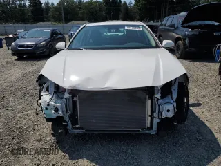 2025 Toyota Camry LE z VIN 4T1DAACK8SU540544, wystawiony jako Copart lot #58835005 z przebiegiem 14 268 mil mil oraz Szkoda całkowita • Salvage title. Historia ofert i sprzedaży dostępna na DreamBid. Obrazek 5.