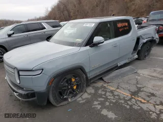 2023 Rivian R1T Adventure with VIN 7FCTGAAA1PN019038, listed as a Copart auction lot 80917644 with 2,917 mi miles and Salvage Title. Bid and sale history available at carsss.com. Image 1.