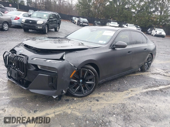 2023 BMW i7 xDrive60 z VIN WBY53EJ07PCM80196, wystawiony jako IAAI lot #41666074 z przebiegiem 25 640 mil mil oraz . Historia ofert i sprzedaży dostępna na DreamBid. Obrazek 18.