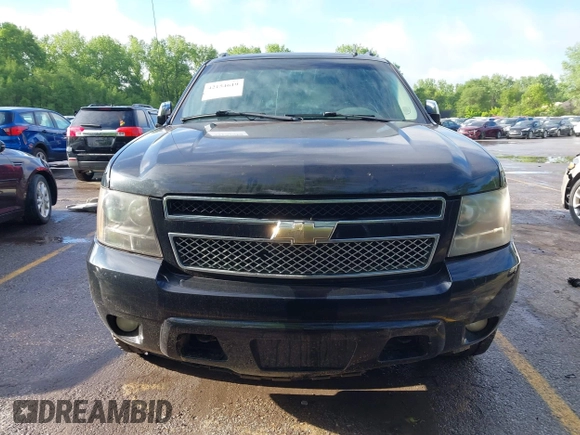 2010 Chevrolet Avalanche LTZ with VIN 3GNVKGE07AG147633, listed as a IAAI auction lot 42154619 with 171,420 mi miles. Bid and sale history available at carsss.com. Image 13.