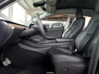 2022 Tesla Model Y Long Range z VIN 7SAYGDEE1NF393187, wystawiony jako Copart lot #56419535 z przebiegiem 82 757 mil mil oraz Nie do naprawy • Non repairable. Historia ofert i sprzedaży dostępna na DreamBid. Obrazek 7.
