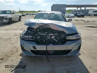 2025 BMW 3 Series 330i with VIN 3MW69CW0XS8E97928, listed as a Copart auction lot 85332294 with Not Provided miles and Non Repairable. Bid and sale history available at carsss.com. Image 10.