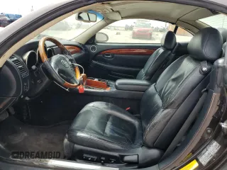 2002 Lexus SC 430 z VIN JTHFN48Y820017434, wystawiony jako Copart lot #56757195 z przebiegiem 148 382 mil mil oraz Szkody całkowita. Historia ofert i sprzedaży dostępna na DreamBid. Obrazek 7.
